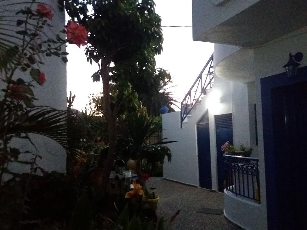 Psaras Apartments Сталида Экстерьер фото